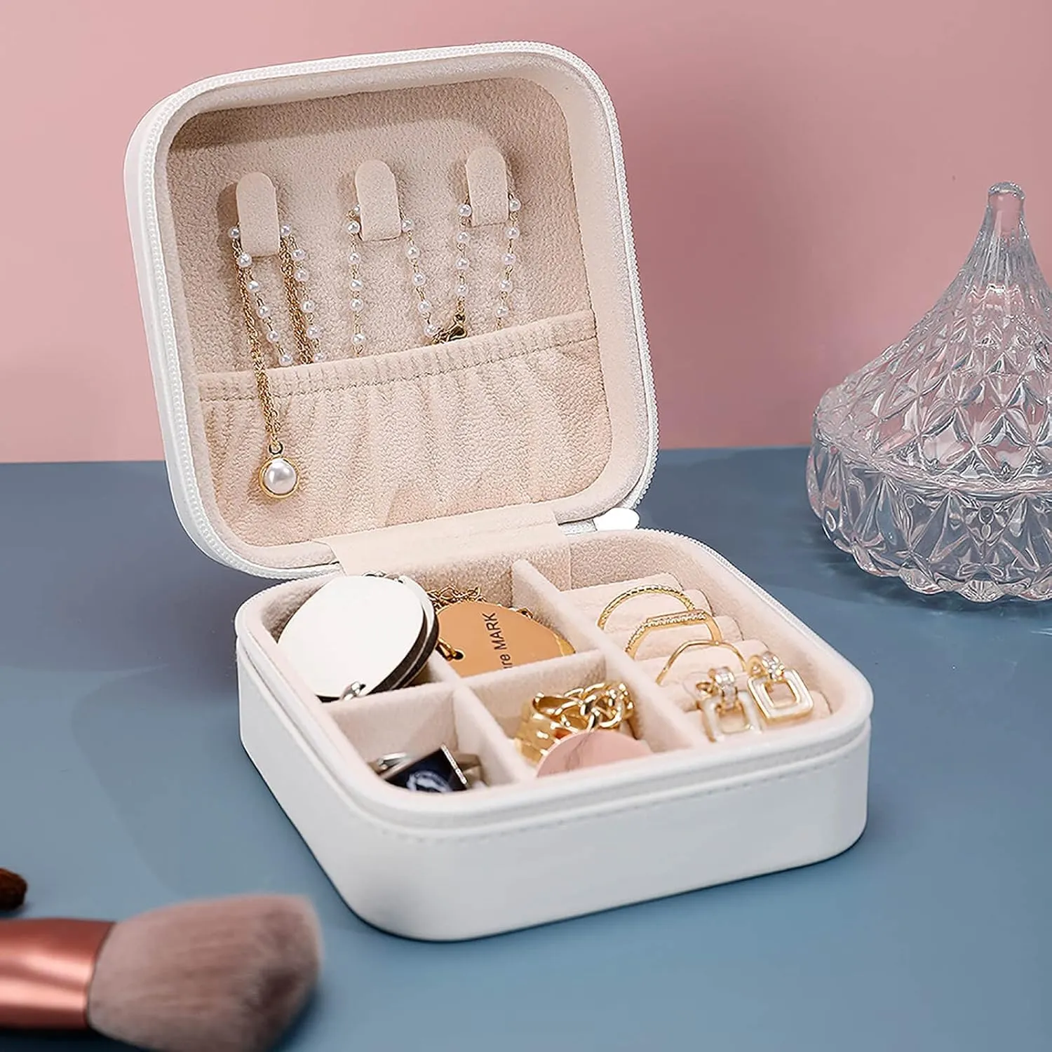 Birth Month Flower Jewelry Case Personalized Birth Flower Travel Box Birthday Gift Custom Jewelry Organizer Necklaces Storage Ring Earring Holder Boxes Jewelry Container with Name Bridesmaid Favors