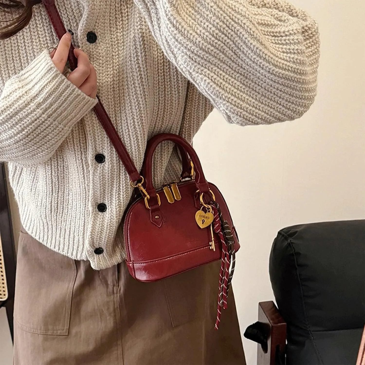 Cute Purse Small Saddle Bag Y2k Mini Purses Retro Classic Elegance Luxurious and French Vintage Handbag