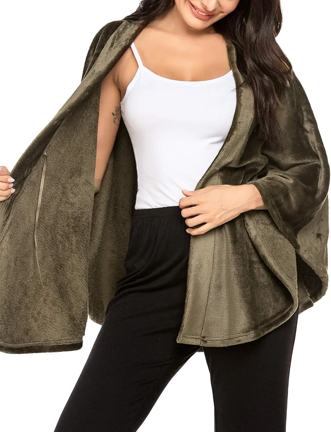 Ekouaer Flannel Faux Poncho for Women Lightweigh Blanket Warm TV Shawl Winter Coat Sweater Cape