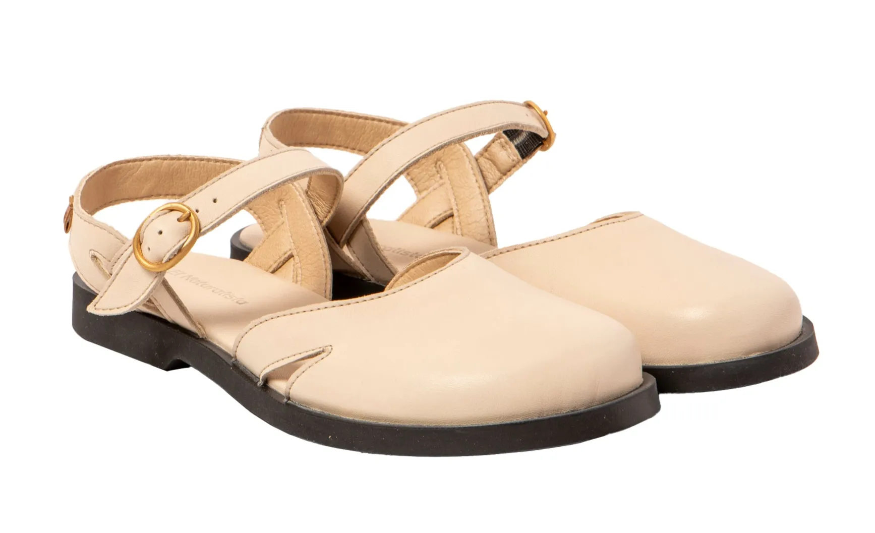 EL NATURALISTA Arenisca Cream (last size: 39!)
