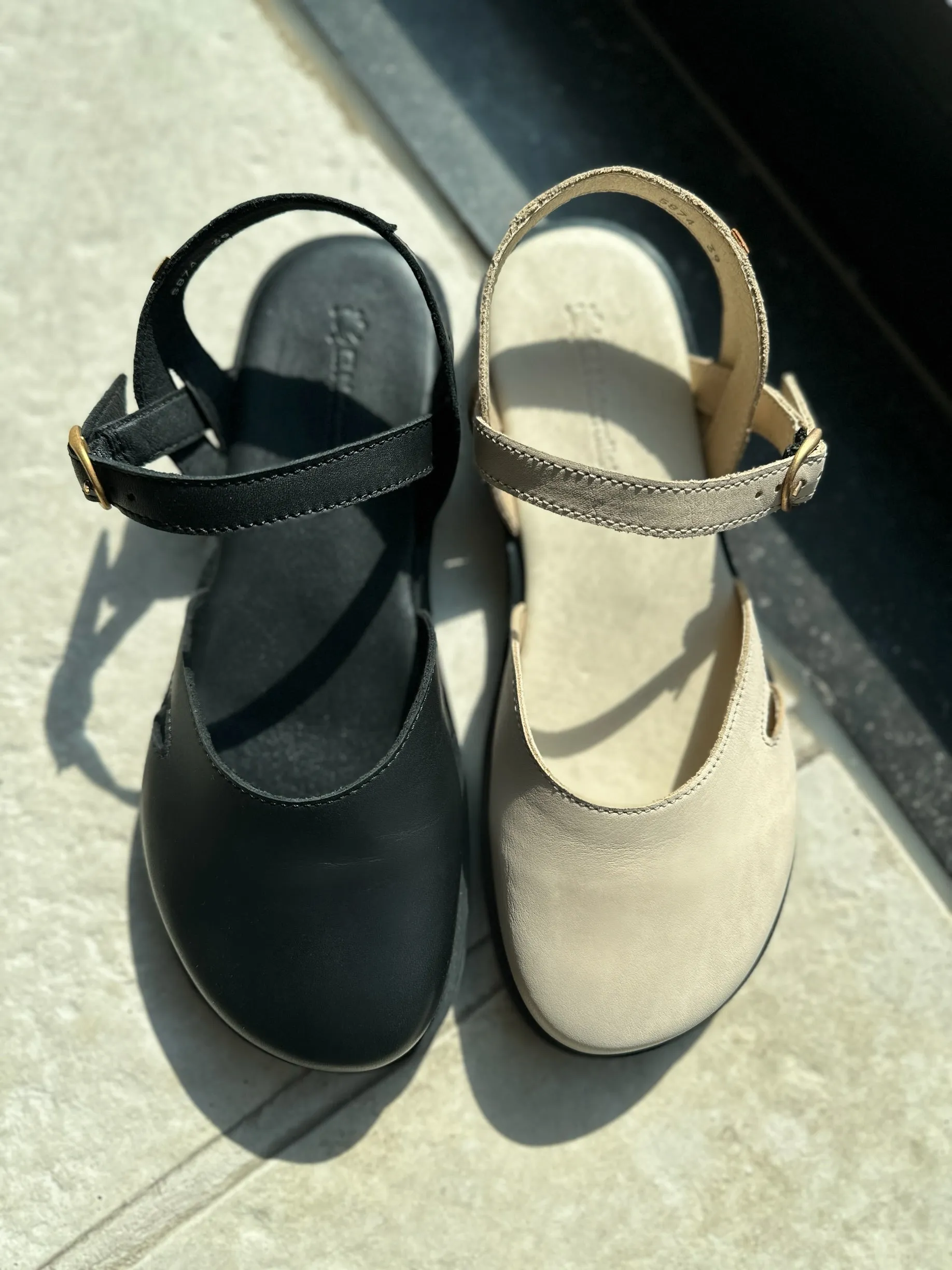 EL NATURALISTA Arenisca Cream (last size: 39!)