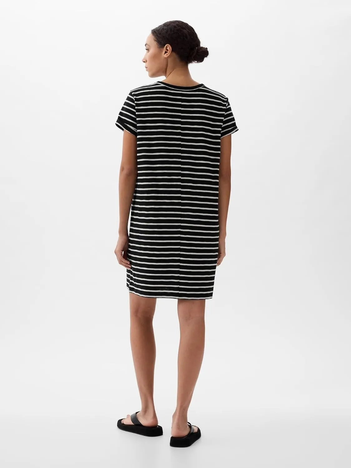 GAP Women's Relaxed Pocket T-Shirt Dress