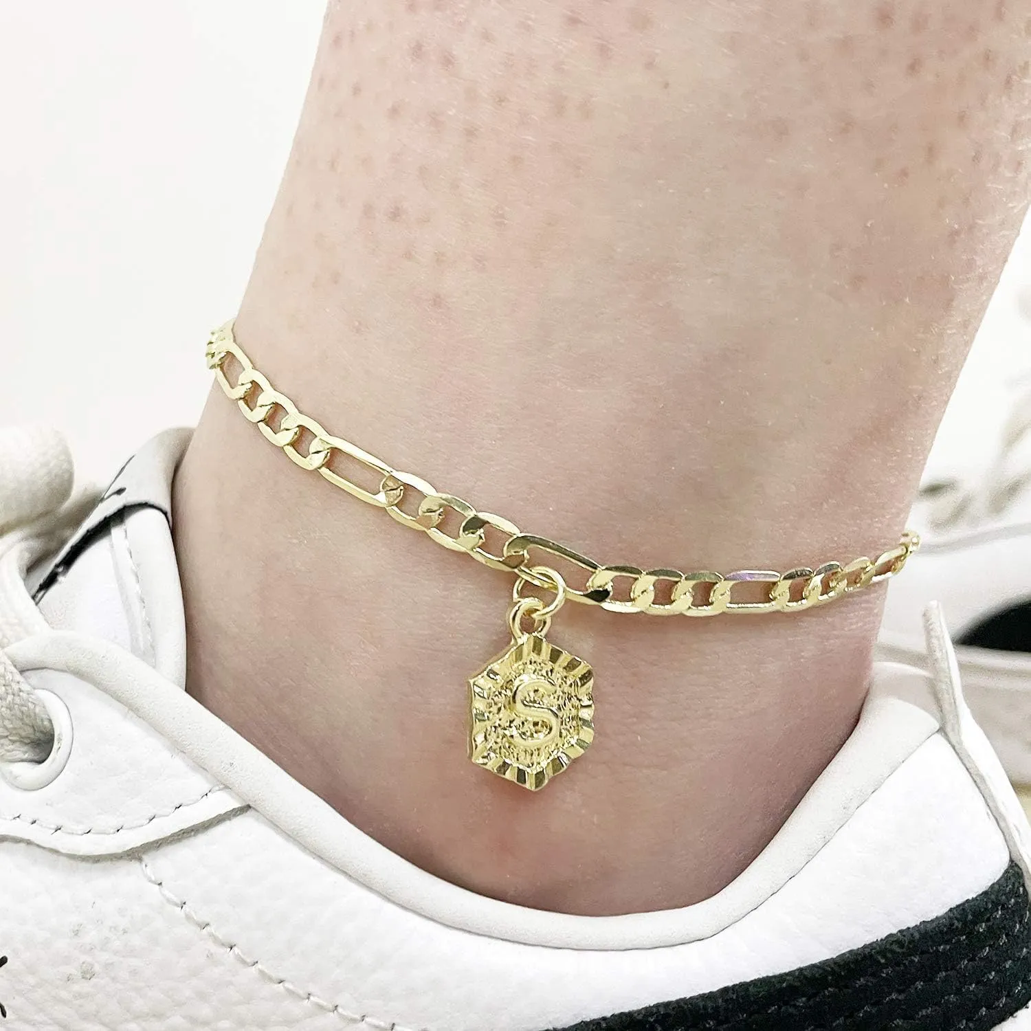 Initial Ankle Bracelets for Women Gold Anklets for Women Trendy Summer Beach Vacation Jewelry Cuba Paperclip Anklets Dainty Link Chain Anklets Foot Jewelry