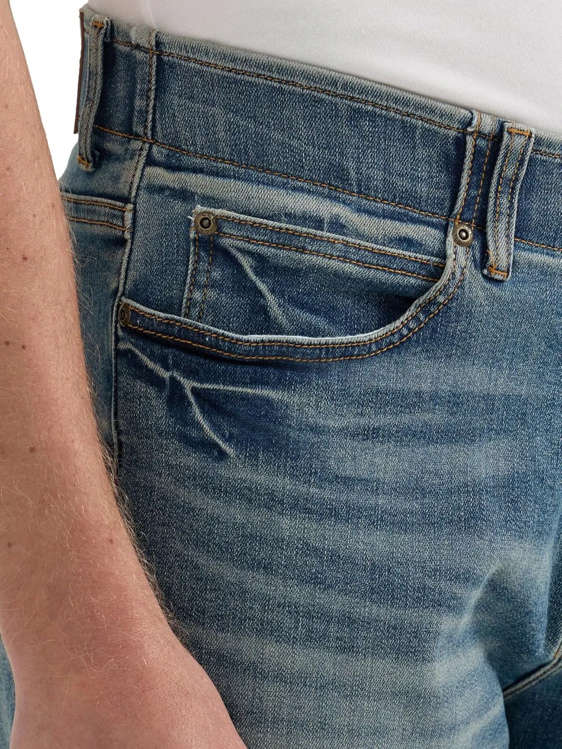 Lee Men's Extreme Motion Relaxed Straight Jean