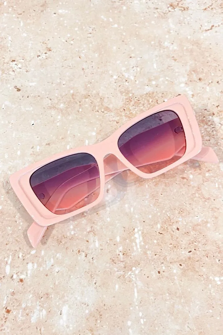LOU OVERSIZED CAT EYE SUNGLASSES PINK