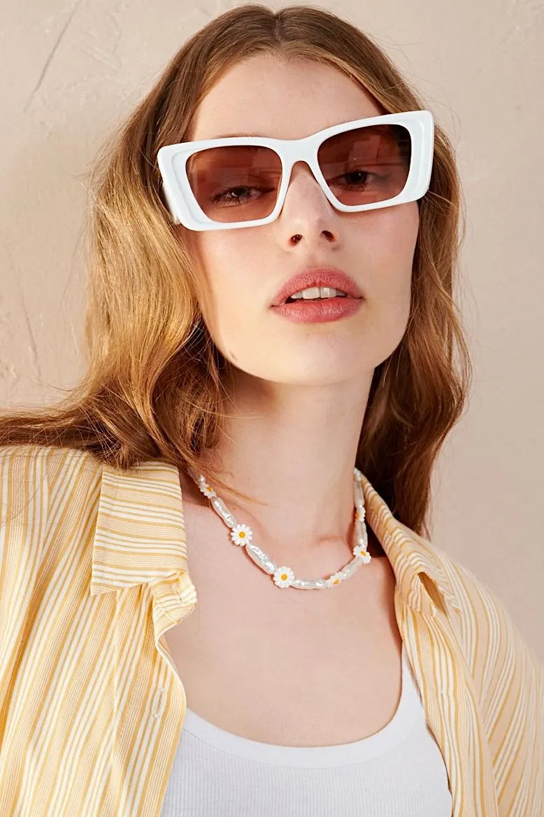 LOU OVERSIZED CAT EYE SUNGLASSES WHITE