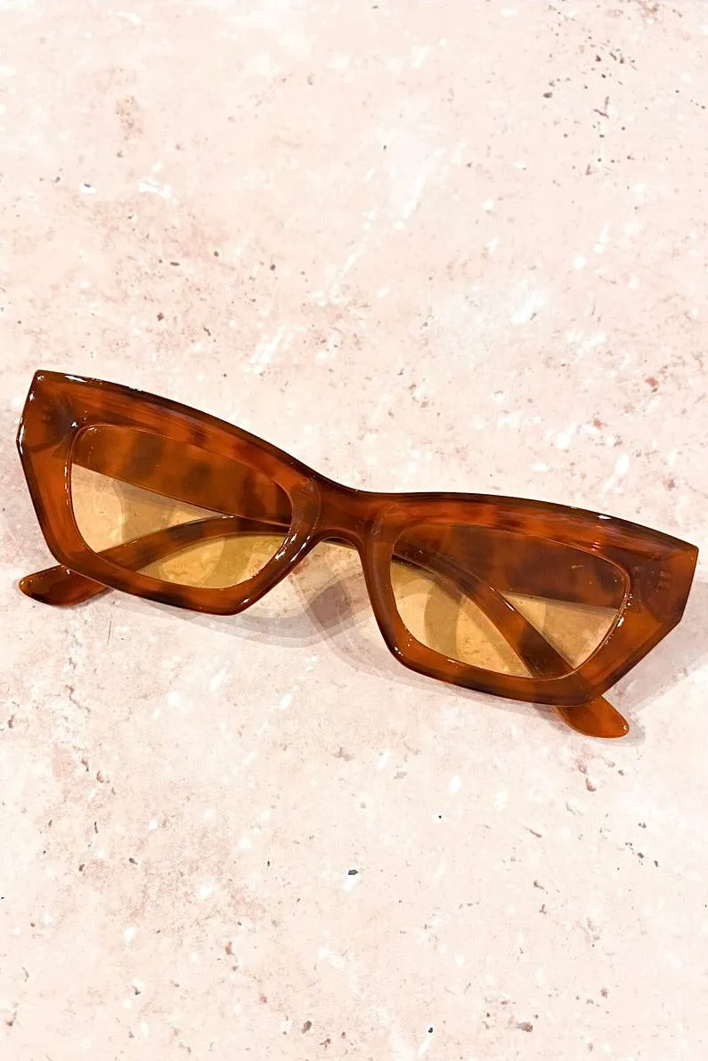 NOVA ANGULAR CAT EYE SUNGLASSES TORT