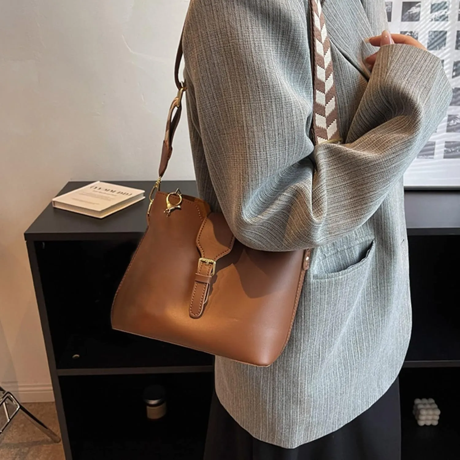 Purses for Women Crossbody Anti Theft Fashion Cotton Canvas Handbags Tote Purses Trendy Clutch Saddle Bag(Brown)