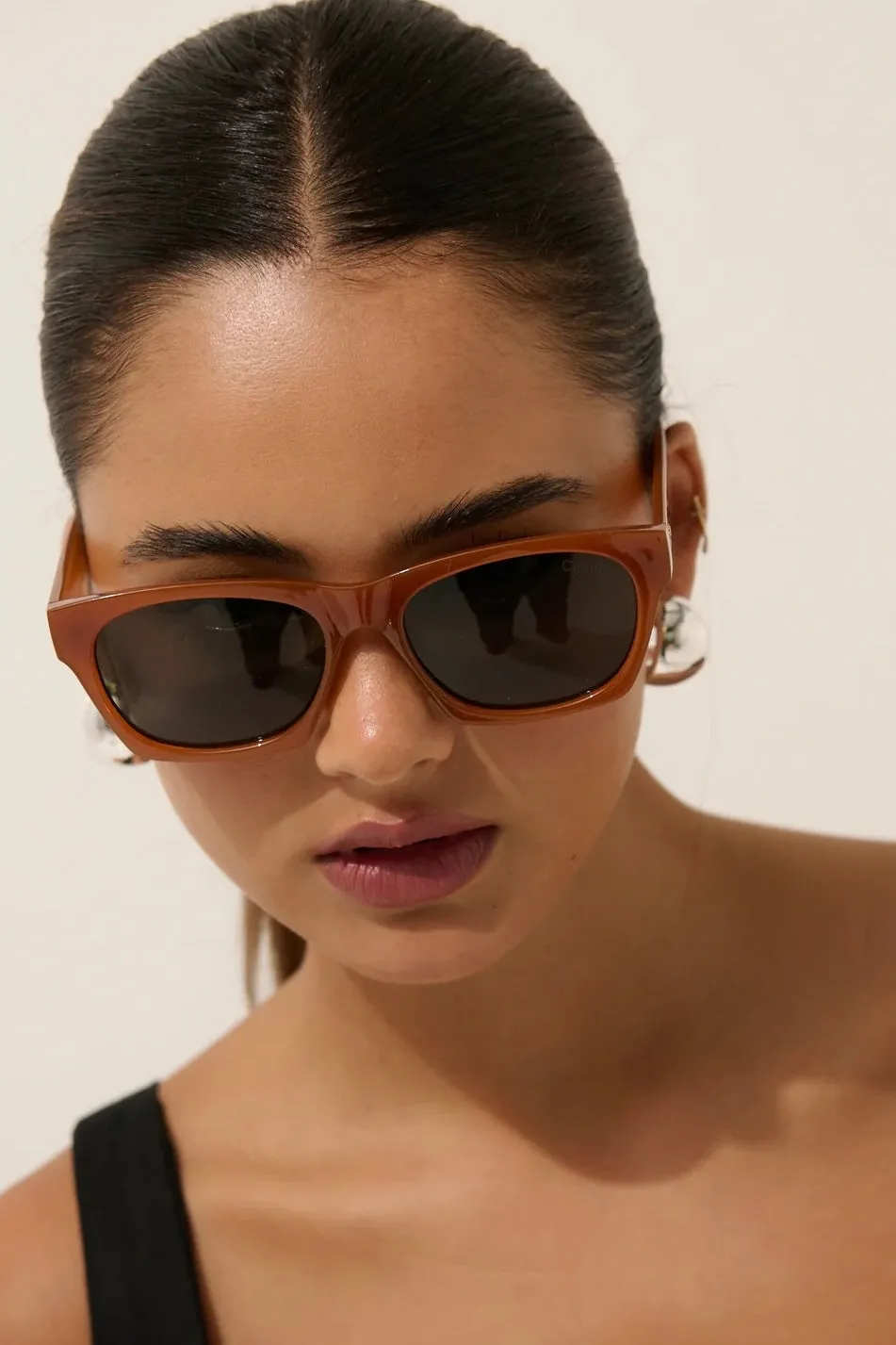 RIA SQUARE SUNGLASSES BROWN