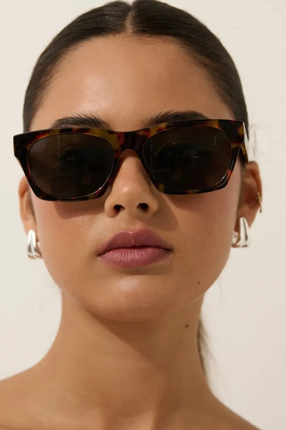 RIA SQUARE SUNGLASSES IN TORT