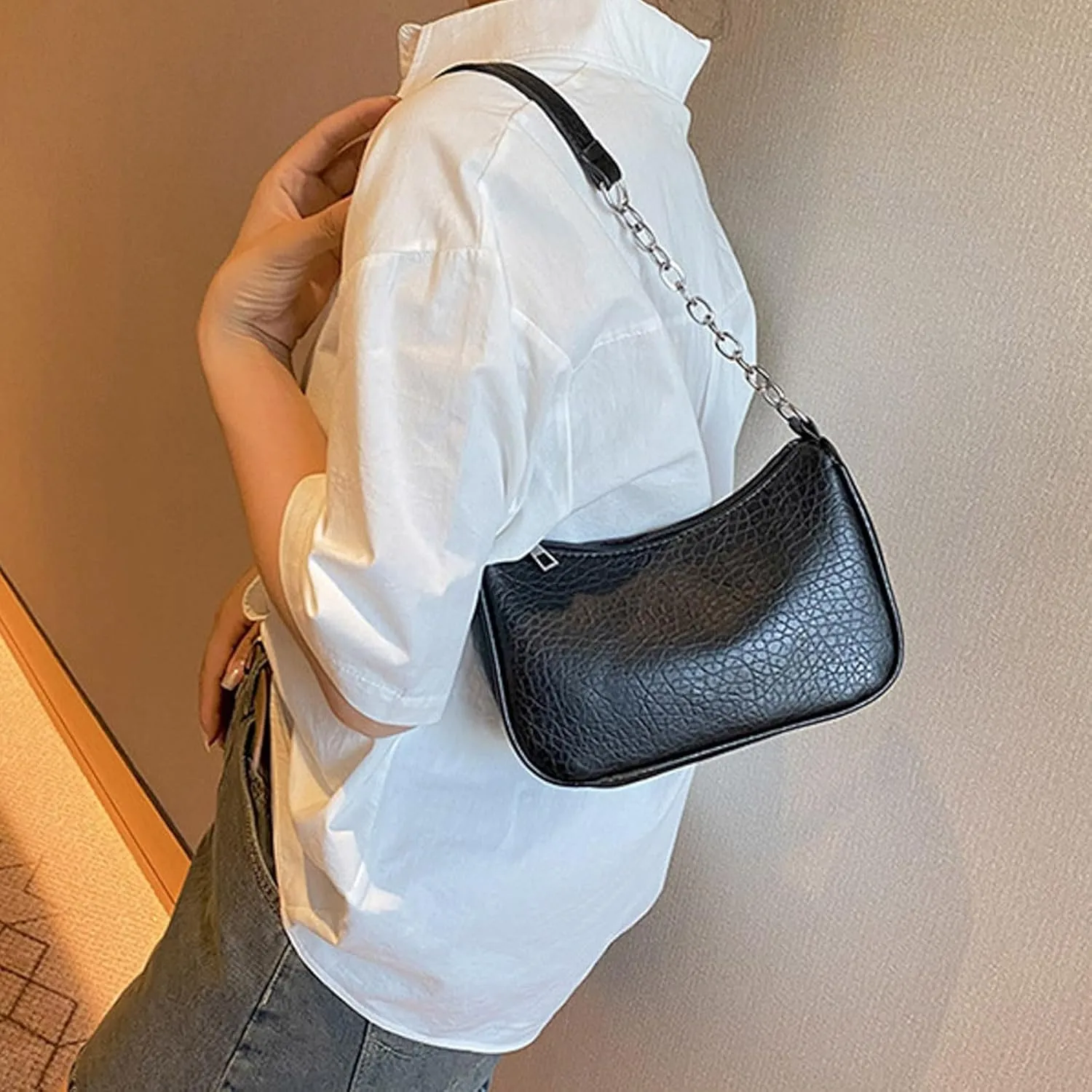 Travel Crossbody Bags for Women Crossbody Purses and Handbags Lightweight Pocketbook Cute Purse for Women Trendy(Black)