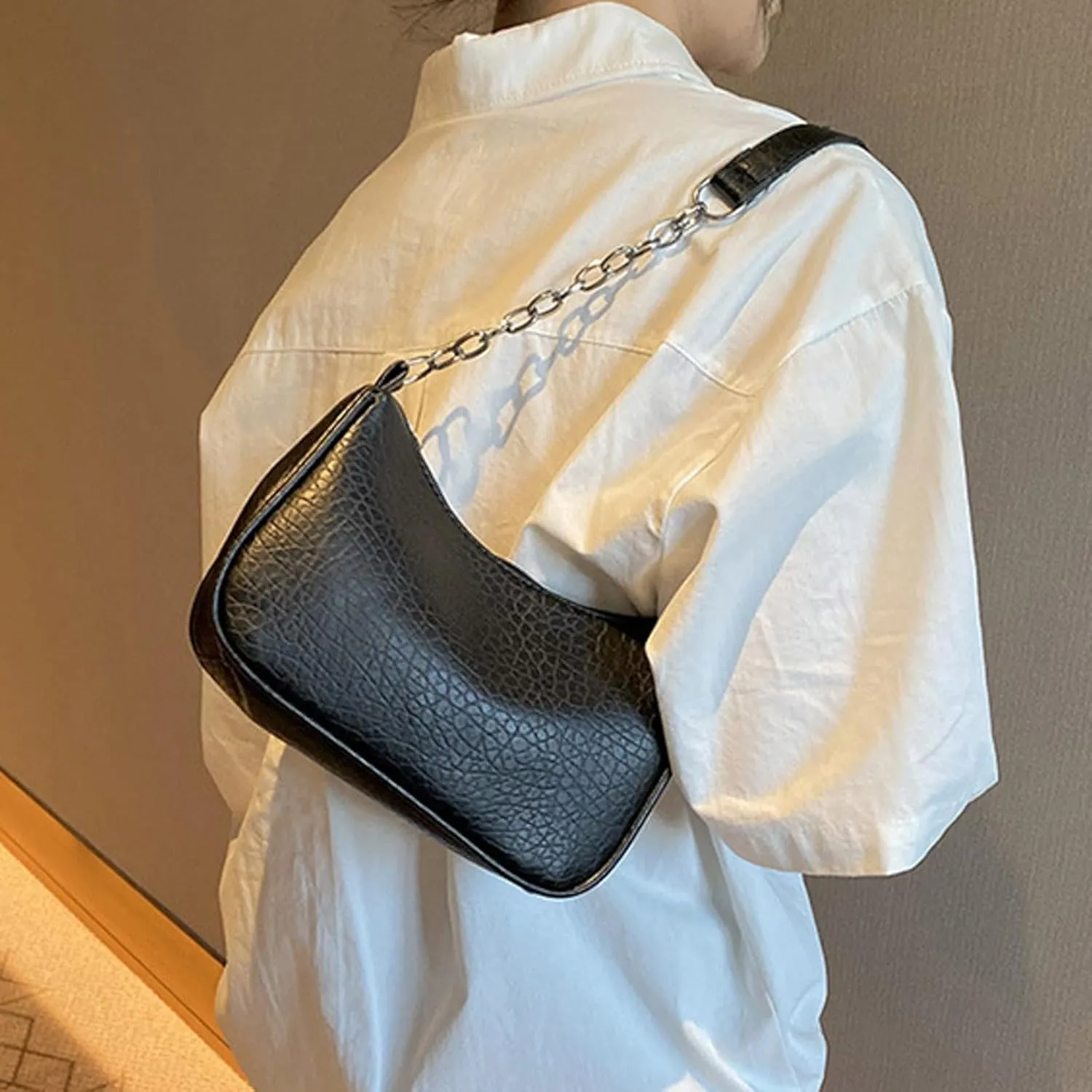 Travel Crossbody Bags for Women Crossbody Purses and Handbags Lightweight Pocketbook Cute Purse for Women Trendy(Black)