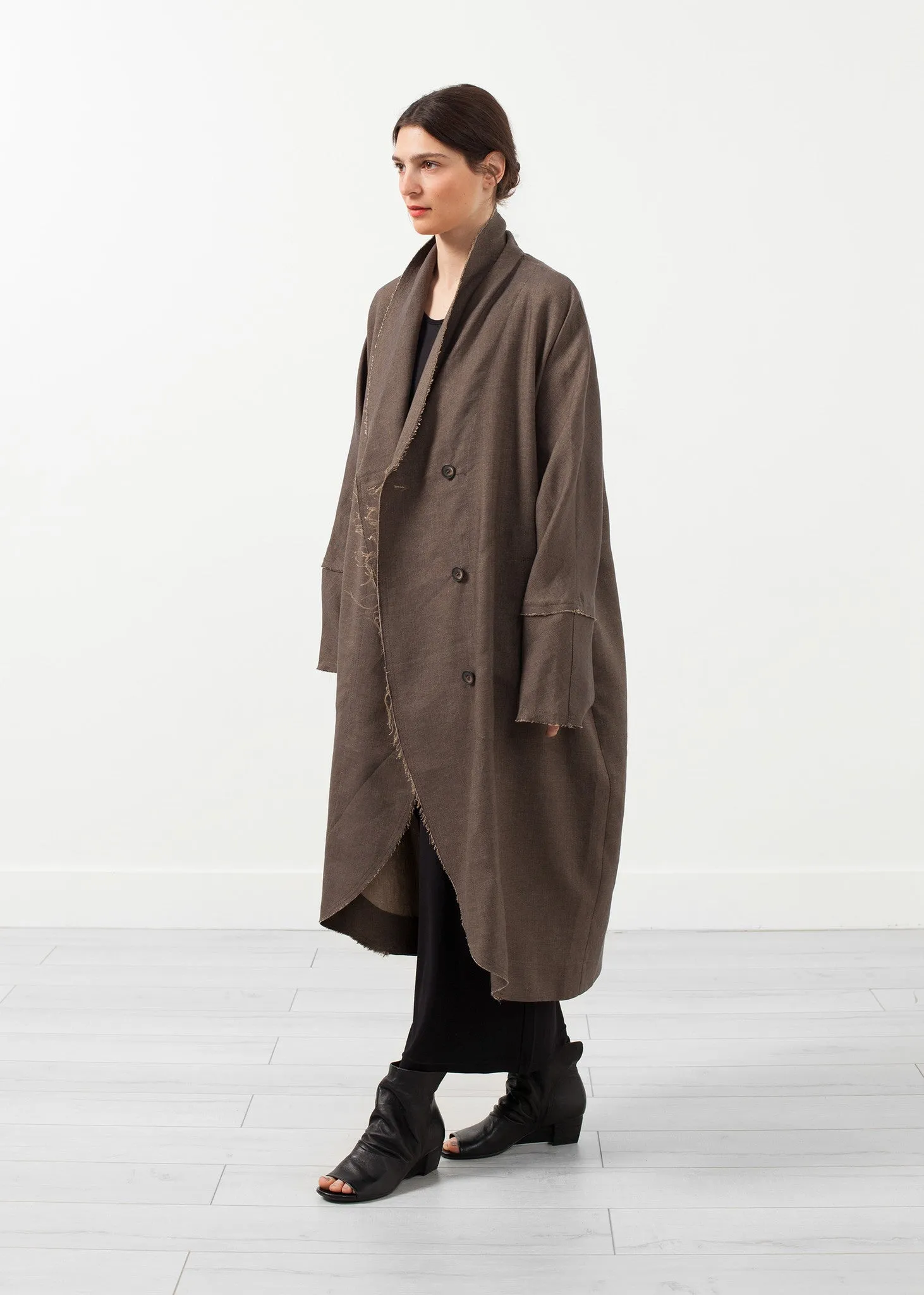 Trub Trench - A Stylish and Fashionable Choice