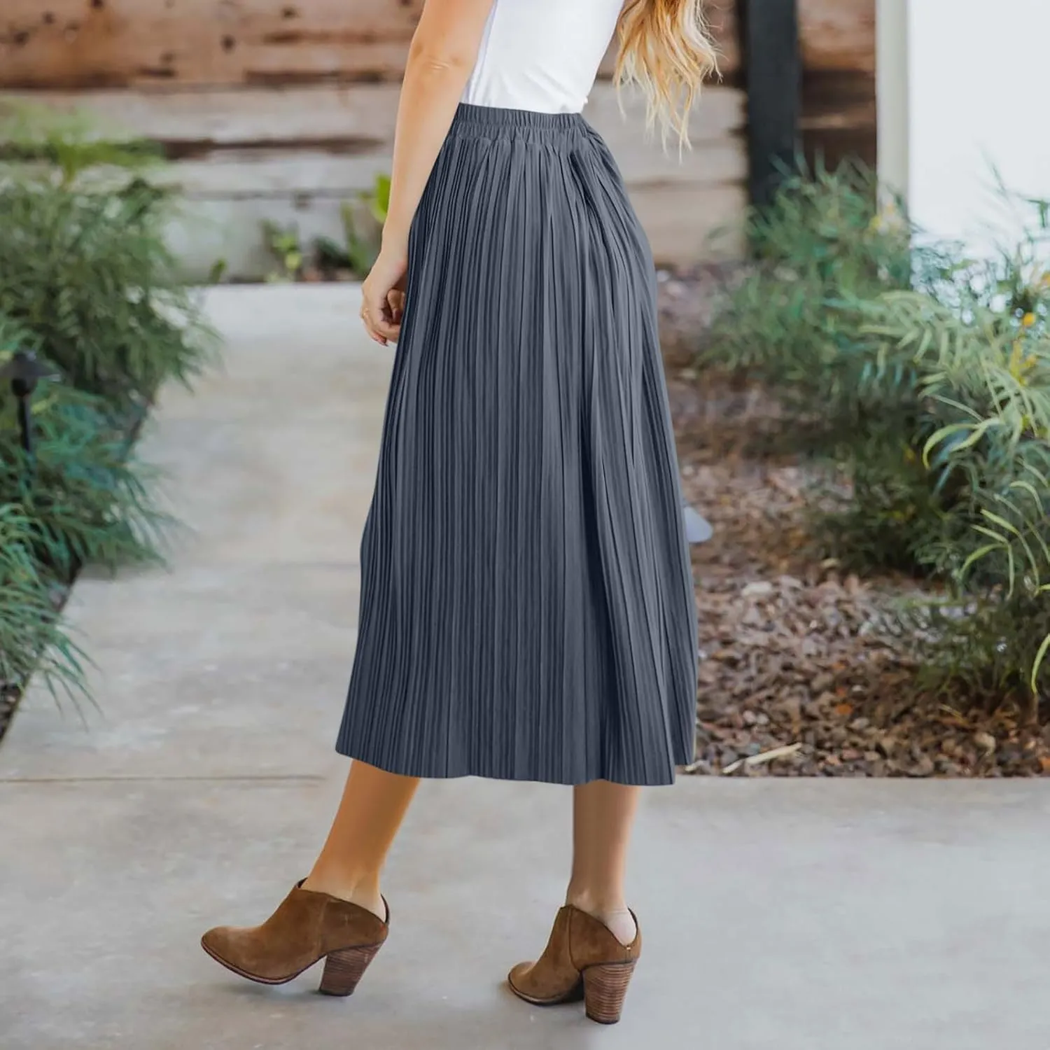 Women's Flowy Maxi Skirt 2025 Summer Pleated High Waisted Casual Long Skirts with Pockets Solid Color Button Dress