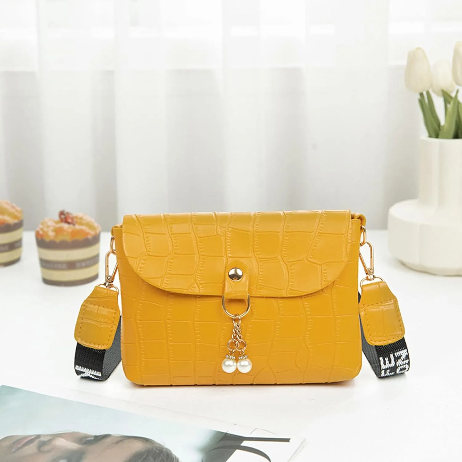 Women's Multi-Pocket Shoulder Bags Waterproof Nylon Crossbody Bags for Woman Trendy Cute Purse for Women Trendy(Yellow)